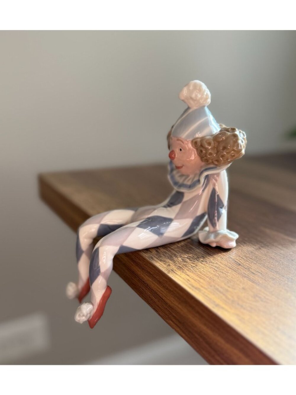 Vintage Lladro Porcelain Harlequin Figurine Blue & White Sitting Clown 5730 With - Picture 3 of 6